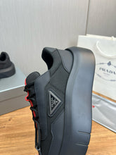 Carregar imagem no visualizador da galeria, Tênis Prada Preto