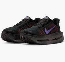 Cargar imagen en el visor de la galería, Nike Vomero Premium - Negro/Morado