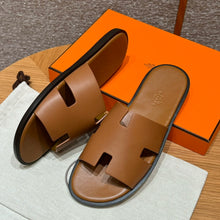 Carregar imagem no visualizador da galeria, Sandália "Izmir" hermes black Marrom