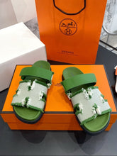 Carregar imagem no visualizador da galeria, Hermes Chypre Sandal Green