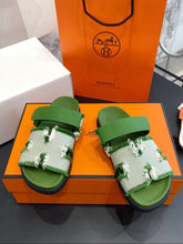 Carregar imagem no visualizador da galeria, Hermes Chypre Sandal Green