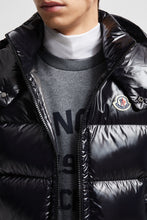 Carregar imagem no visualizador da galeria, Colete Moncler Black Glow