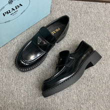 Carregar imagem no visualizador da galeria, Mocassim Prada Black