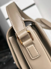 Carregar imagem no visualizador da galeria, BOLSA CLASSIQUE TRIOMPHE CELINE