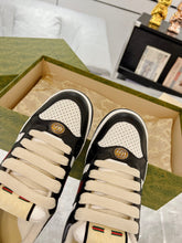 Carregar imagem no visualizador da galeria, Gucci Screnner Black