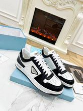 Carregar imagem no visualizador da galeria, Prada Downtown Low Top Sneakers Leather White Black