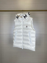 Carregar imagem no visualizador da galeria, MONCLER SLEEVELESS - BOURNE WHITE \ BLACK