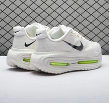 Cargar imagen en el visor de la galería, Nike Vomero Premium - Blanco/Verde