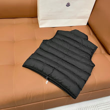 Carregar imagem no visualizador da galeria, Colete Moncler Preto