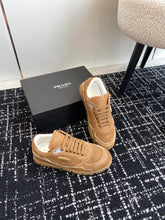 Carregar imagem no visualizador da galeria, Prada Trail faded suede sneakers