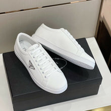 Carregar imagem no visualizador da galeria, Prada Leather White