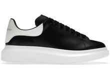 Carregar imagem no visualizador da galeria, Alexander Mcqueen Oversized Black White