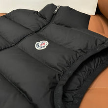 Carregar imagem no visualizador da galeria, Colete Moncler Preto