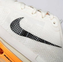Cargar imagen en el visor de la galería, Nike Vomero Premium - Beige/Naranja