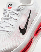 Carregar imagem no visualizador da galeria, Nike Vomero Premium - White