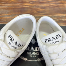 Carregar imagem no visualizador da galeria, Prada Downtown Bold Leather Sneakers White