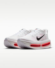 Carregar imagem no visualizador da galeria, Nike Vomero Premium - White