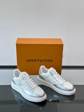 Carregar imagem no visualizador da galeria, Tênis New Louis Vuitton Branco/Prata