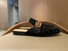 Carregar imagem no visualizador da galeria, Gucci Princetown Slipper GG