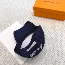 Carregar imagem no visualizador da galeria, Boné LV Azul