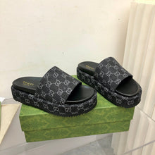 Carregar imagem no visualizador da galeria, Gucci Angelina Platform 55 mm Sandal Black Jacquard Denim