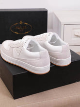 Carregar imagem no visualizador da galeria, Prada Leather Sneakers