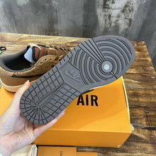 Carregar imagem no visualizador da galeria, Air Jordan X Louis Vuitton