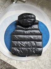 Carregar imagem no visualizador da galeria, Colete Moncler Black Glow