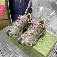Carregar imagem no visualizador da galeria, Gucci Monogram Run Sneaker