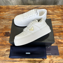 Carregar imagem no visualizador da galeria, Prada Downtown Bold Leather Sneakers White