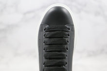 Carregar imagem no visualizador da galeria, Alexander Mcqueen Oversized Black White