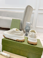 Carregar imagem no visualizador da galeria, Gucci And Ebony GG Canvas Cream