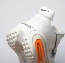 Cargar imagen en el visor de la galería, Nike Vomero Premium - Beige/Naranja