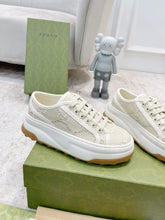 Carregar imagem no visualizador da galeria, Gucci And Ebony GG Canvas Cream