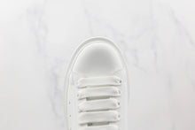 Carregar imagem no visualizador da galeria, Alexander Mcqueen Oversized Polarizad Pink