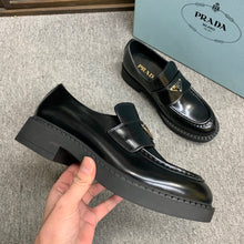 Carregar imagem no visualizador da galeria, Mocassim Prada Black