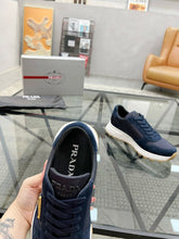 Carregar imagem no visualizador da galeria, PRADA Prax Re-nylon BLUE
