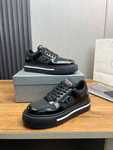 Carregar imagem no visualizador da galeria, Prada Downtown Leather Sneakers Black