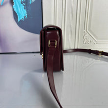 Carregar imagem no visualizador da galeria, BOLSA CLASSIQUE TRIOMPHE CELINE WINE