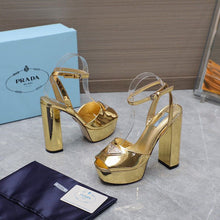 Carregar imagem no visualizador da galeria, Prada Leather Sandal with Platform Gold