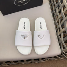 Carregar imagem no visualizador da galeria, Prada Padded Slides White Nappa Leather