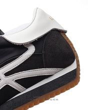 Carregar imagem no visualizador da galeria, Loewe Flow Runner Black