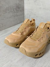 Carregar imagem no visualizador da galeria, LOEWE x On Cloudtilt Dark Sand
