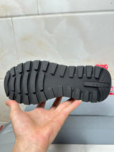 Carregar imagem no visualizador da galeria, Prada Prax 01 Leather Black