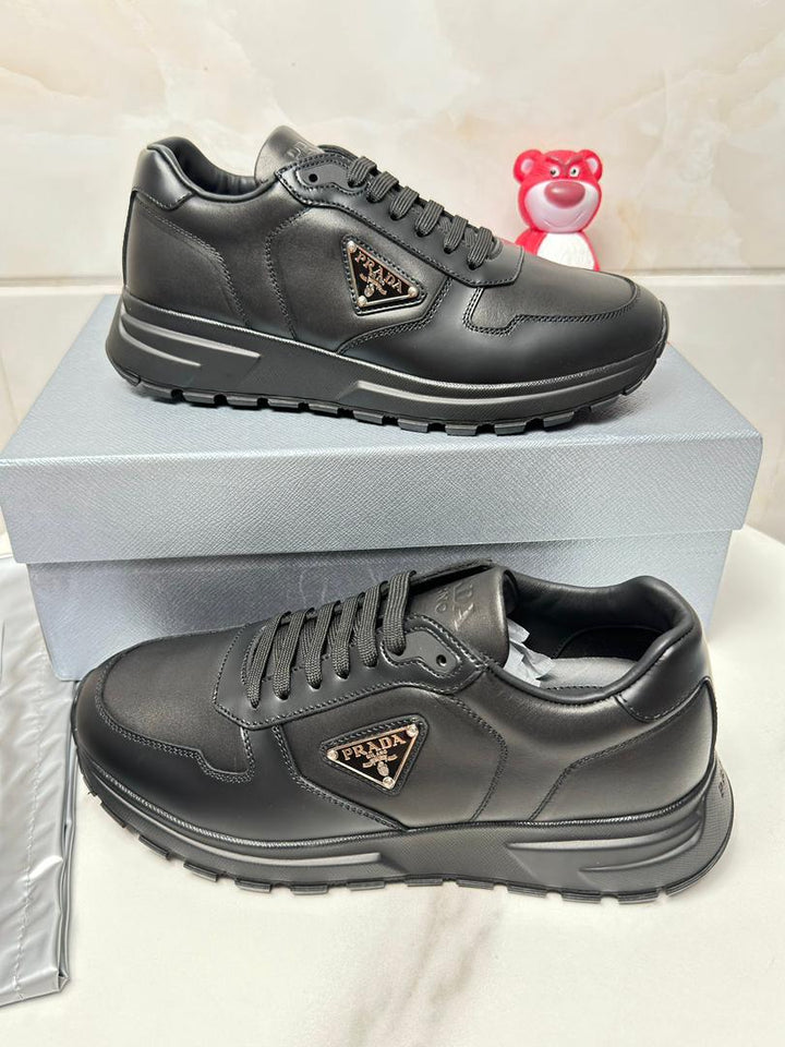 Prada Prax 01 Cuero Negro