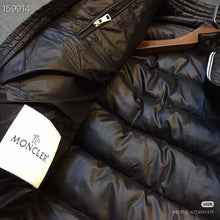 Carregar imagem no visualizador da galeria, Moncler Berriat Giubbotto