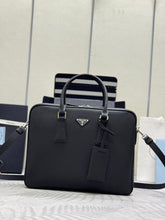 Carregar imagem no visualizador da galeria, Prada Saffiano Leather Briefcase Black