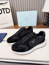 Carregar imagem no visualizador da galeria, Prada Leather Black