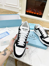 Carregar imagem no visualizador da galeria, Prada Downtown Low Top Sneakers Leather White Black
