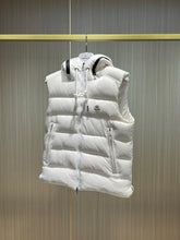 Carregar imagem no visualizador da galeria, MONCLER SLEEVELESS - BOURNE WHITE \ BLACK